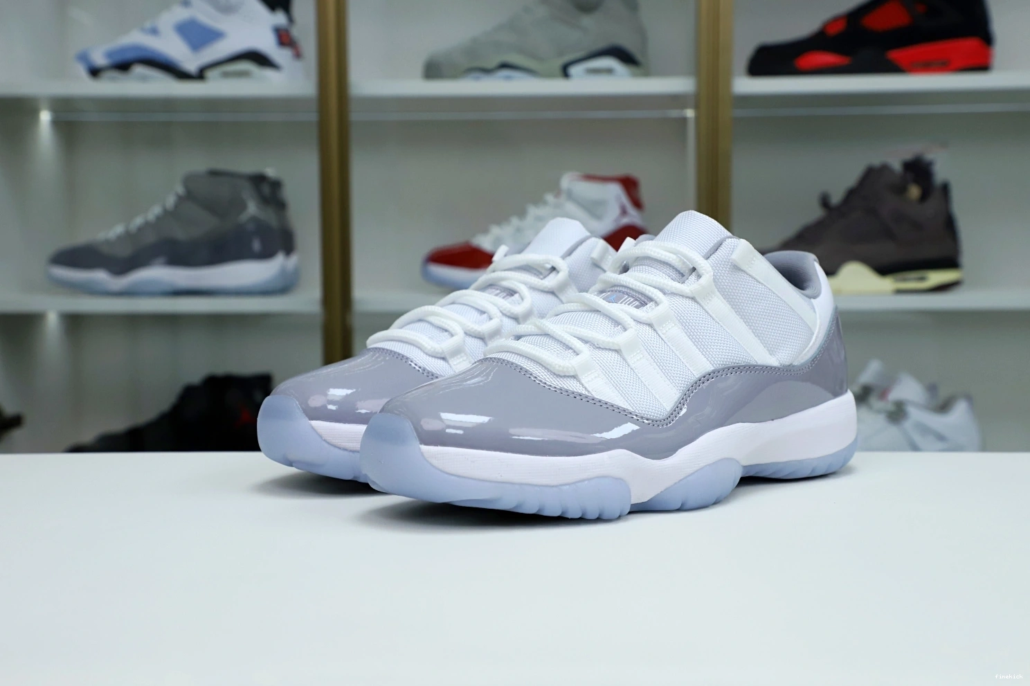 Air Retro Jordan Grey